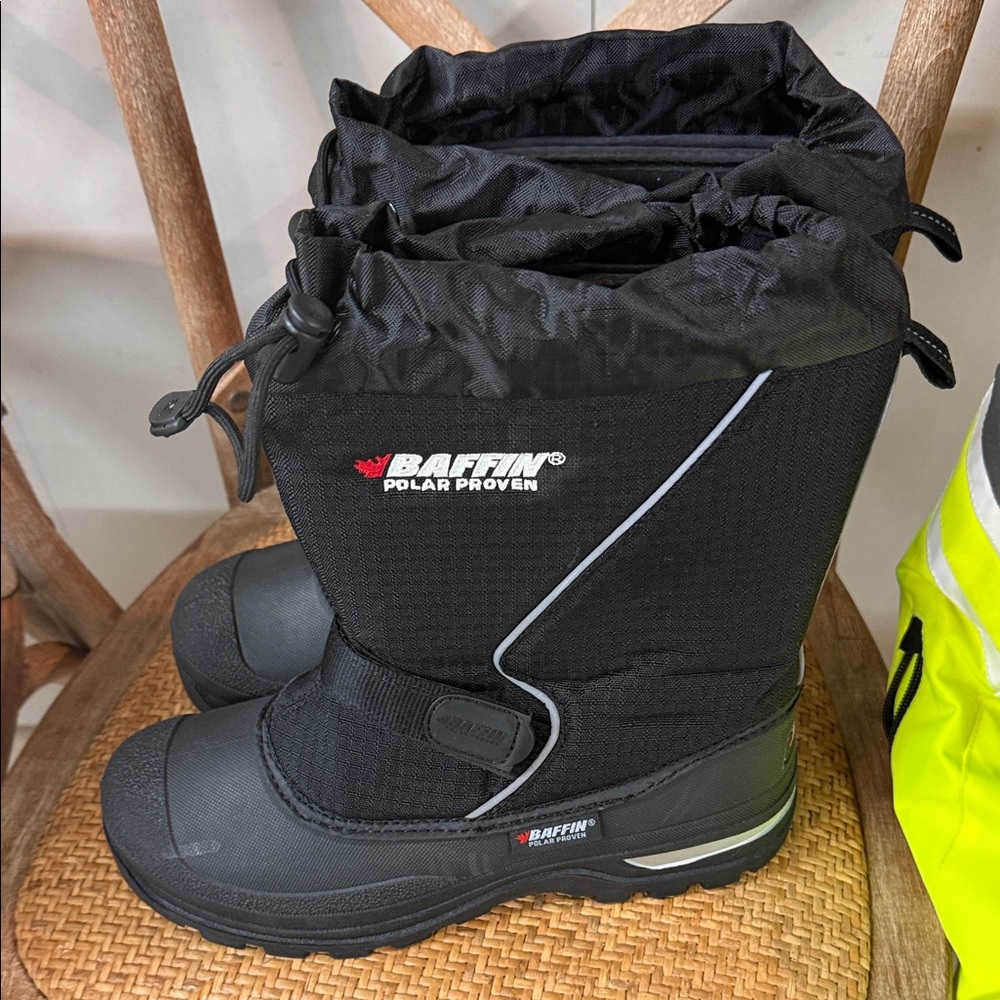 Baffin Black Insulated Snow Boots